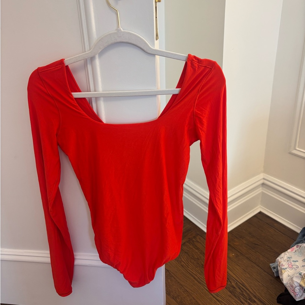 aerie SmoothEZ Scoop Neck Long Sleeve Bodysuit in Vibrant Red-Orange
